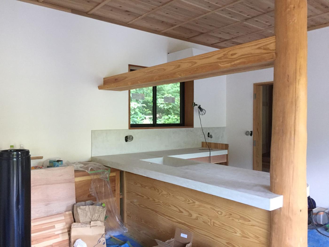 IYB — 飯田善郎ベンヤミンの作品（一枚板の家具・木の空間）